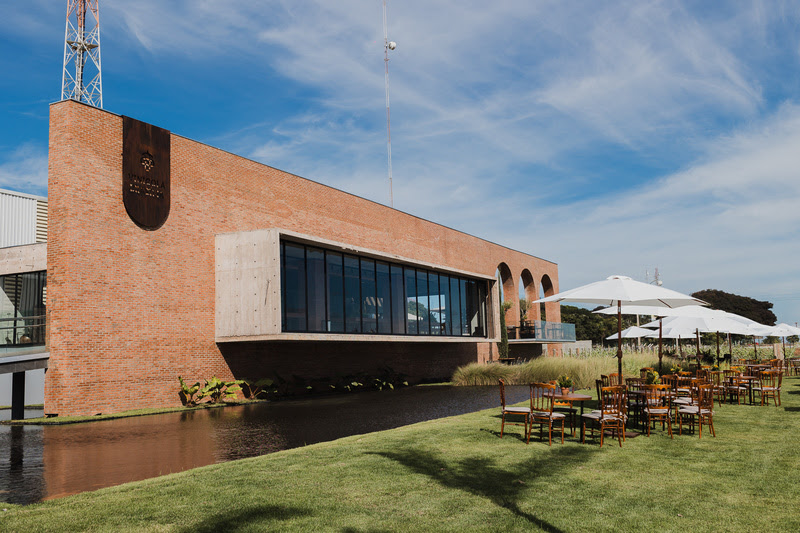 Vinícola Brasília leva rótulos do Cerrado e experiências enoturísticas para a Expovitis Brasil 2026